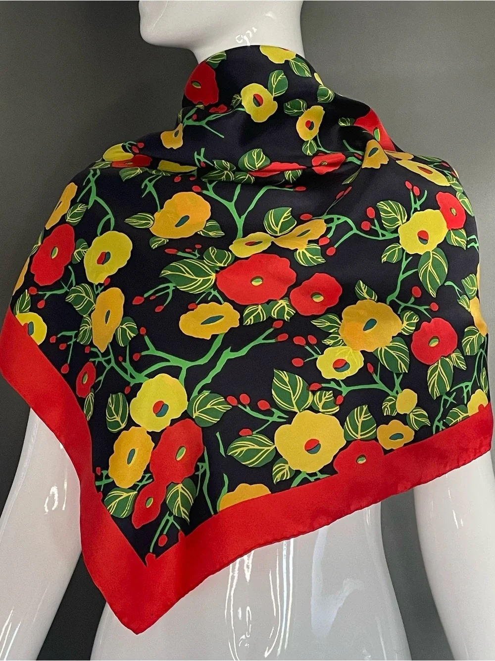 Vintage Scarf Silk Poppy Print 34 In Sq Excellent Condition